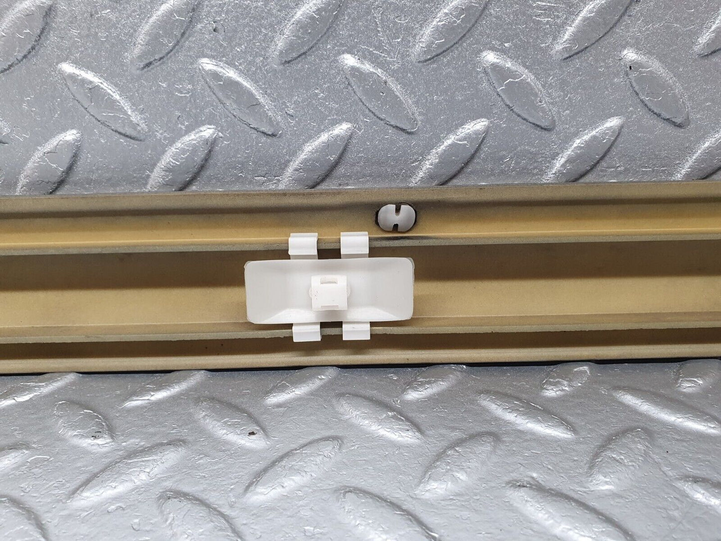 41807 Mercedes-Benz W202 C200 Rear Left Door Centre Moulding Trim 2026909762