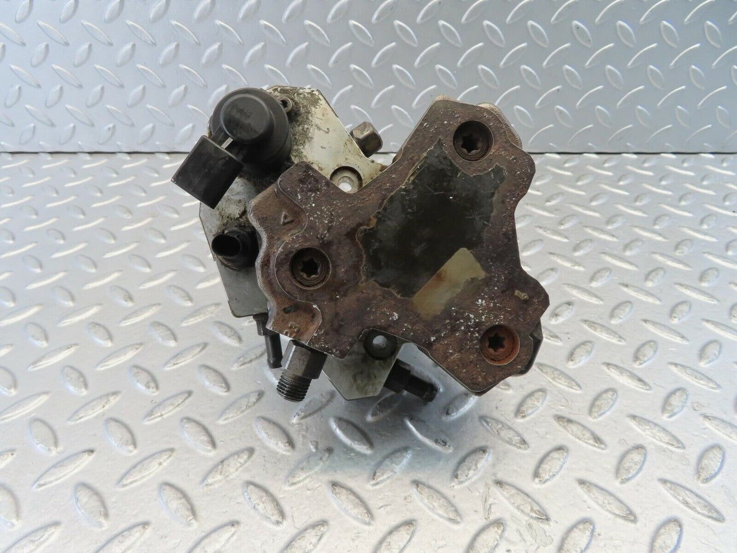 11265 Mercedes-Benz W221 S320 High Pressure Fuel Pump