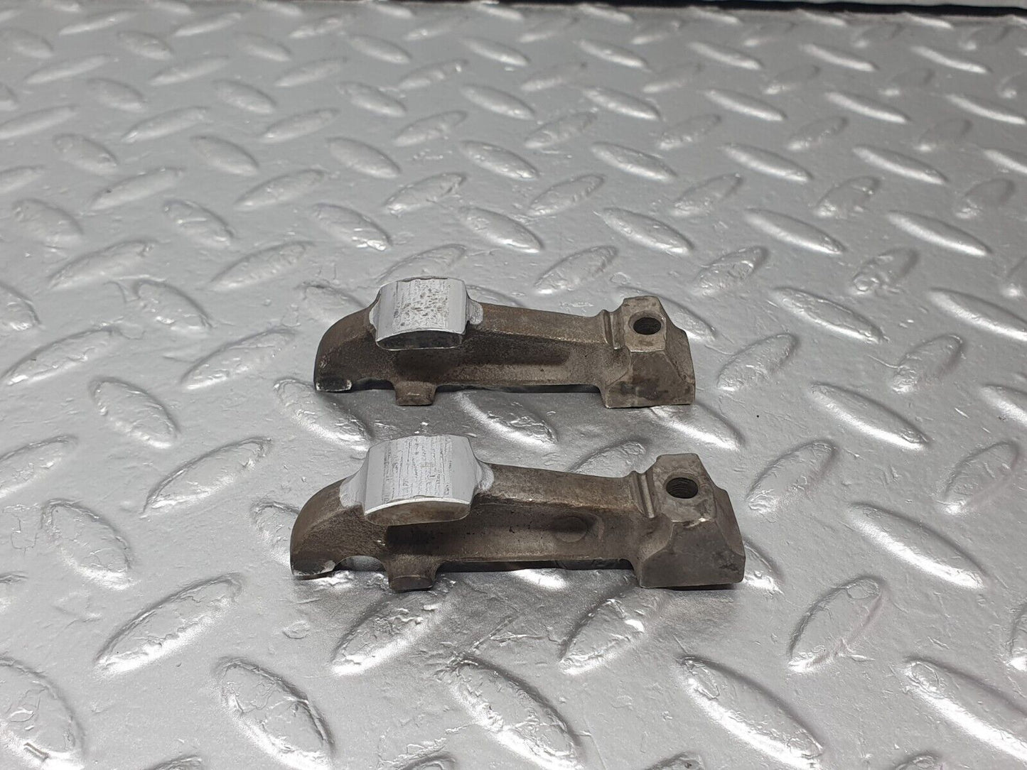 43358 Mercedes-Benz W108 280SE Valve Rocker Arm With Retaining Spring