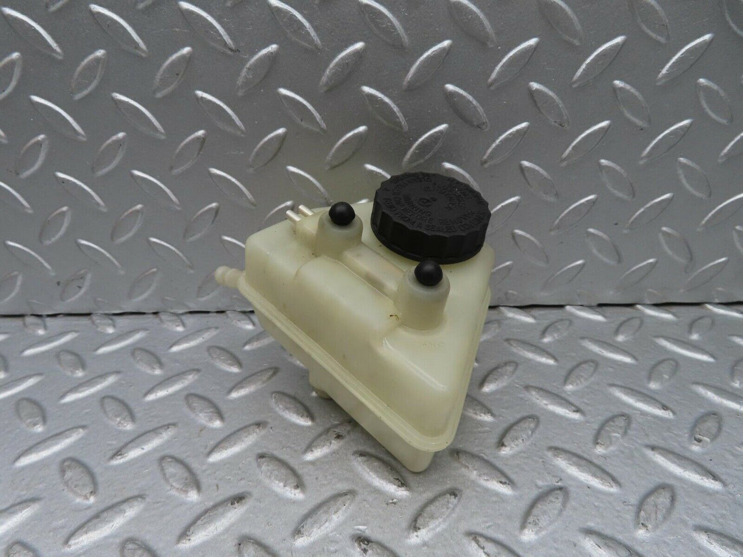 14741 Mercedes-Benz W201 190E Brake Fluid Reservoir Tank