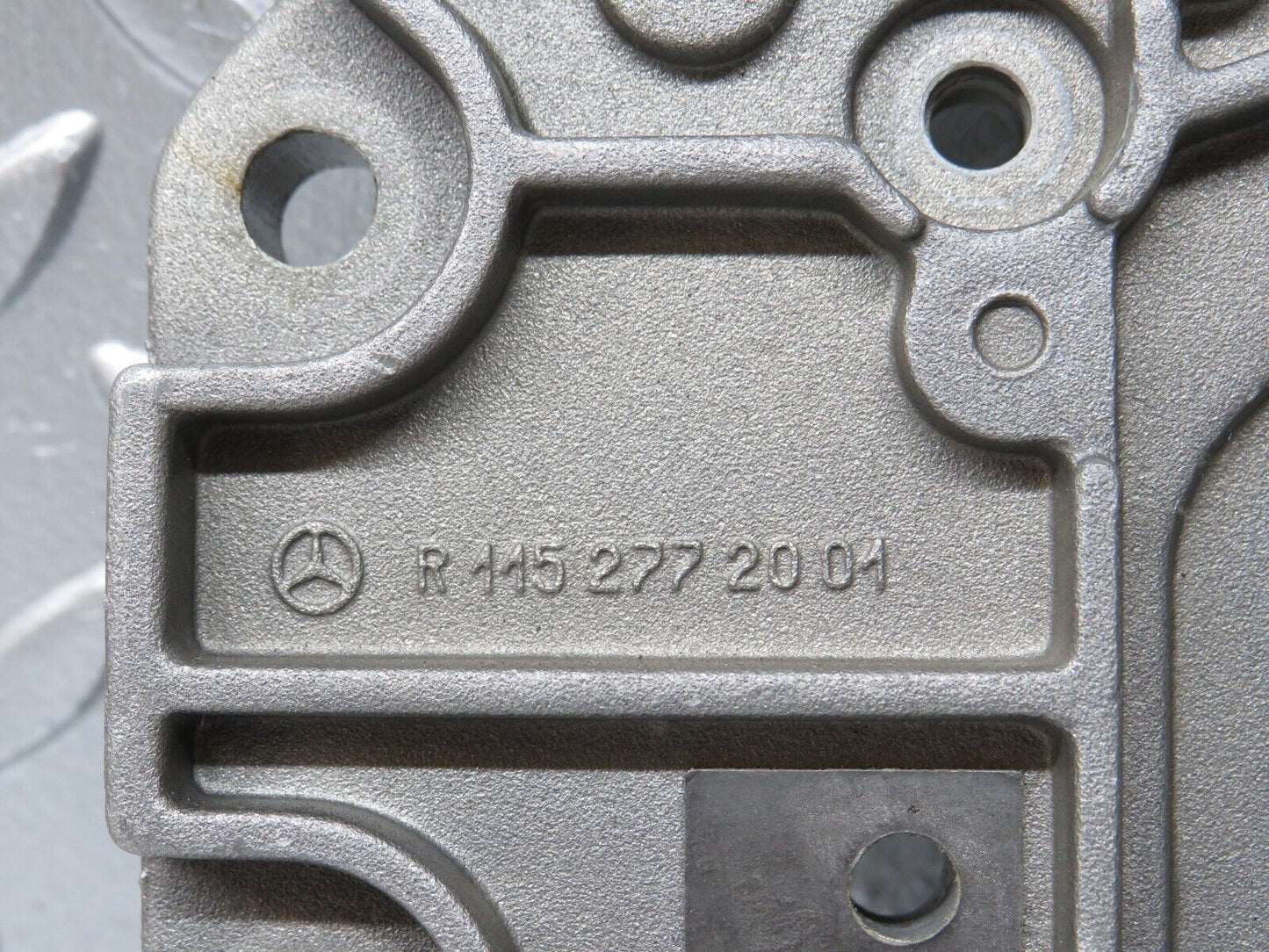 30223 Mercedes-Benz W123 230E Auto Gearbox Valve Body 722.122 1162770901