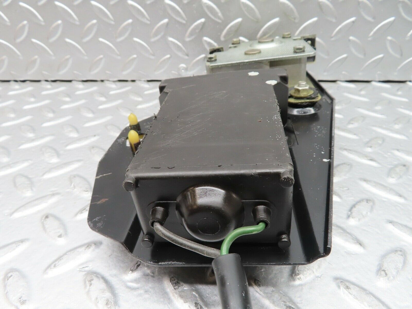 20849 Mercedes-Benz W116 Sunroof Motor With Bracket 2501007399