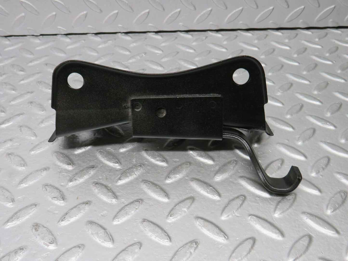 38146 Mercedes-Benz A124 320E Cabriolet Cardan Shaft Prop Shaft Support