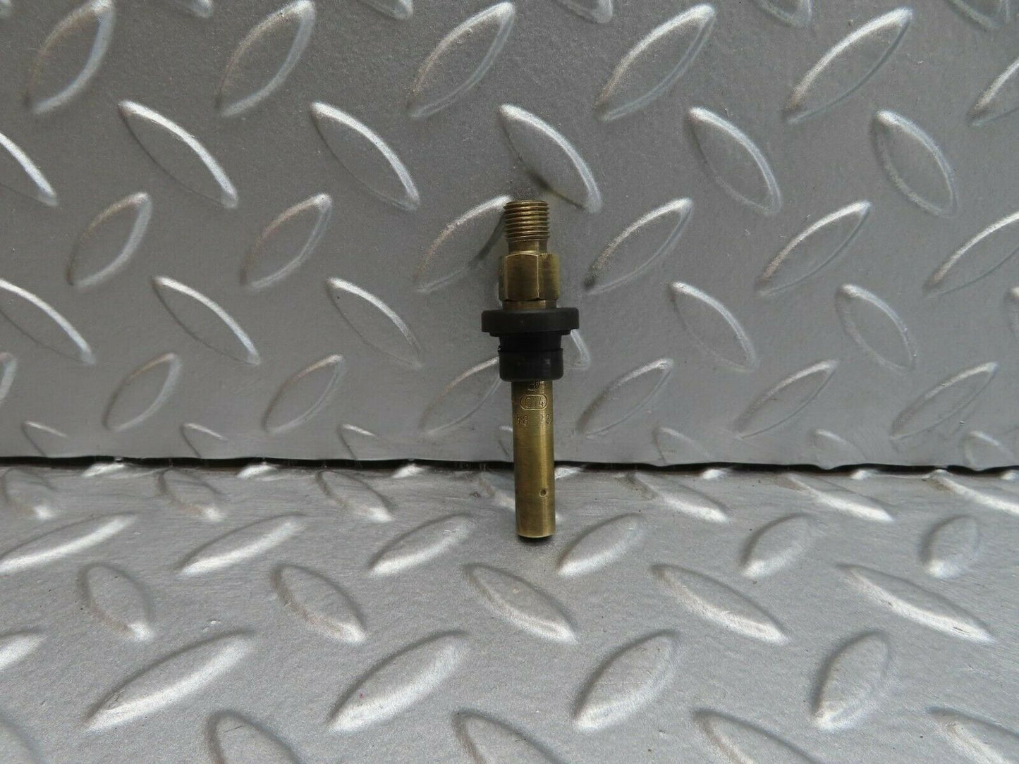 12170 Mercedes-Benz R129 300SL Coupe Fuel Injector 0437502054