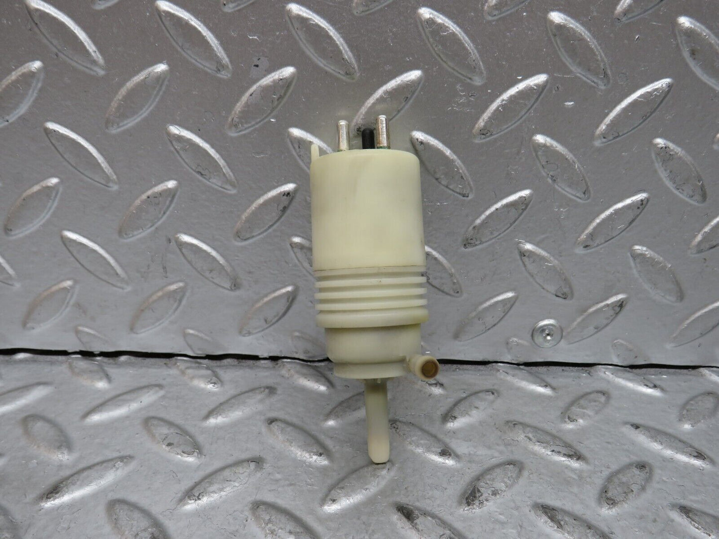 29115 Mercedes-Benz C124 320CE Coupe Windscreen Washer Pump 1248690421