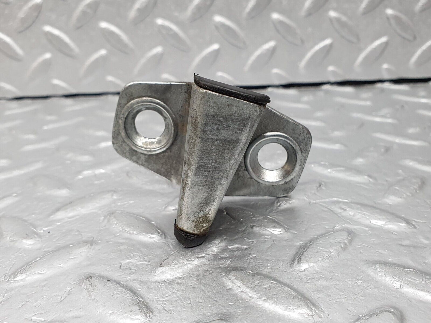 41693 Mercedes-Benz W124 200E Door Lock Latch