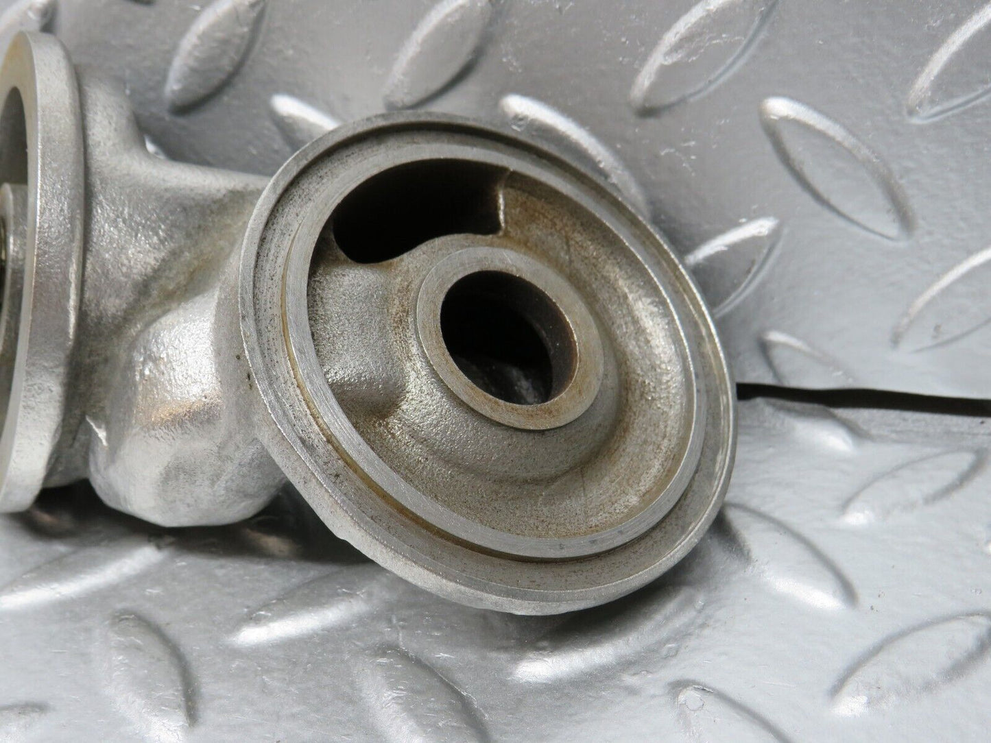 30121 Porsche 924 Oil Filter Housing 046115573