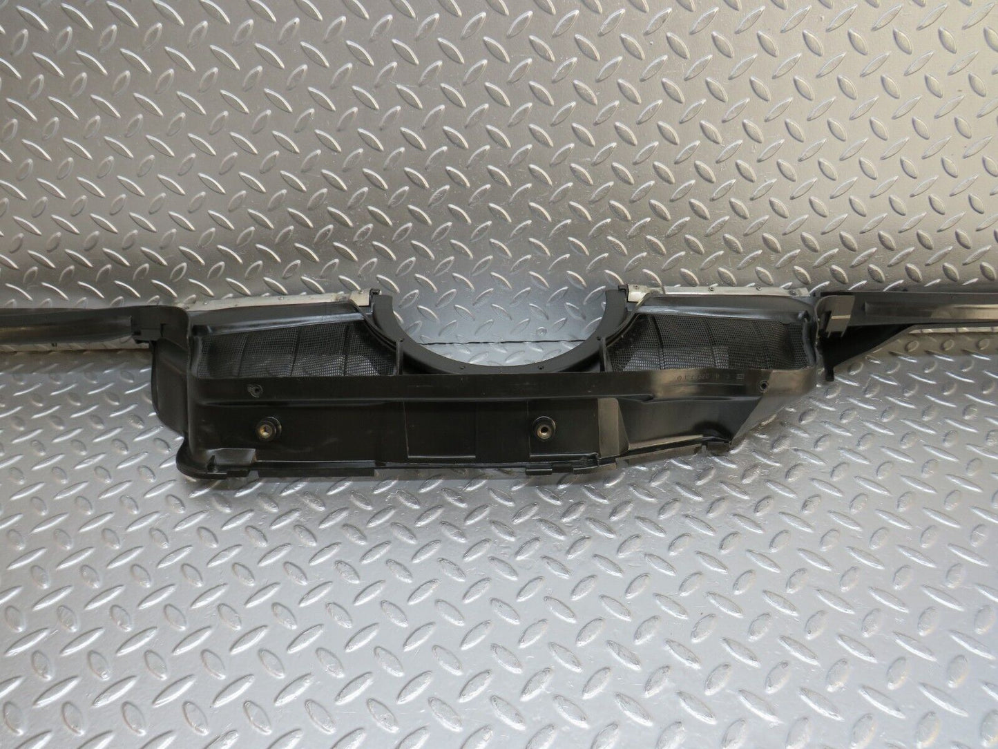 32516 Mercedes-Benz S124 300TE Wiper Mechanism Cover 1246200973 1246202667