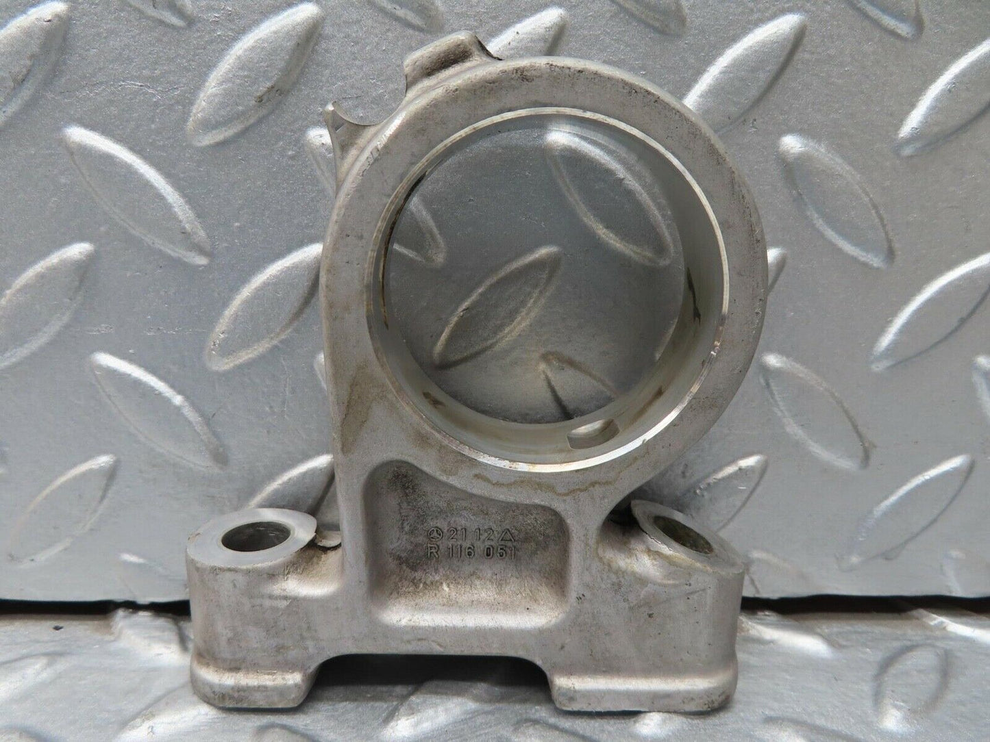 16552 Mercedes-Benz C107 350SLC Coupe Camshaft Tower Bearing 1160512112