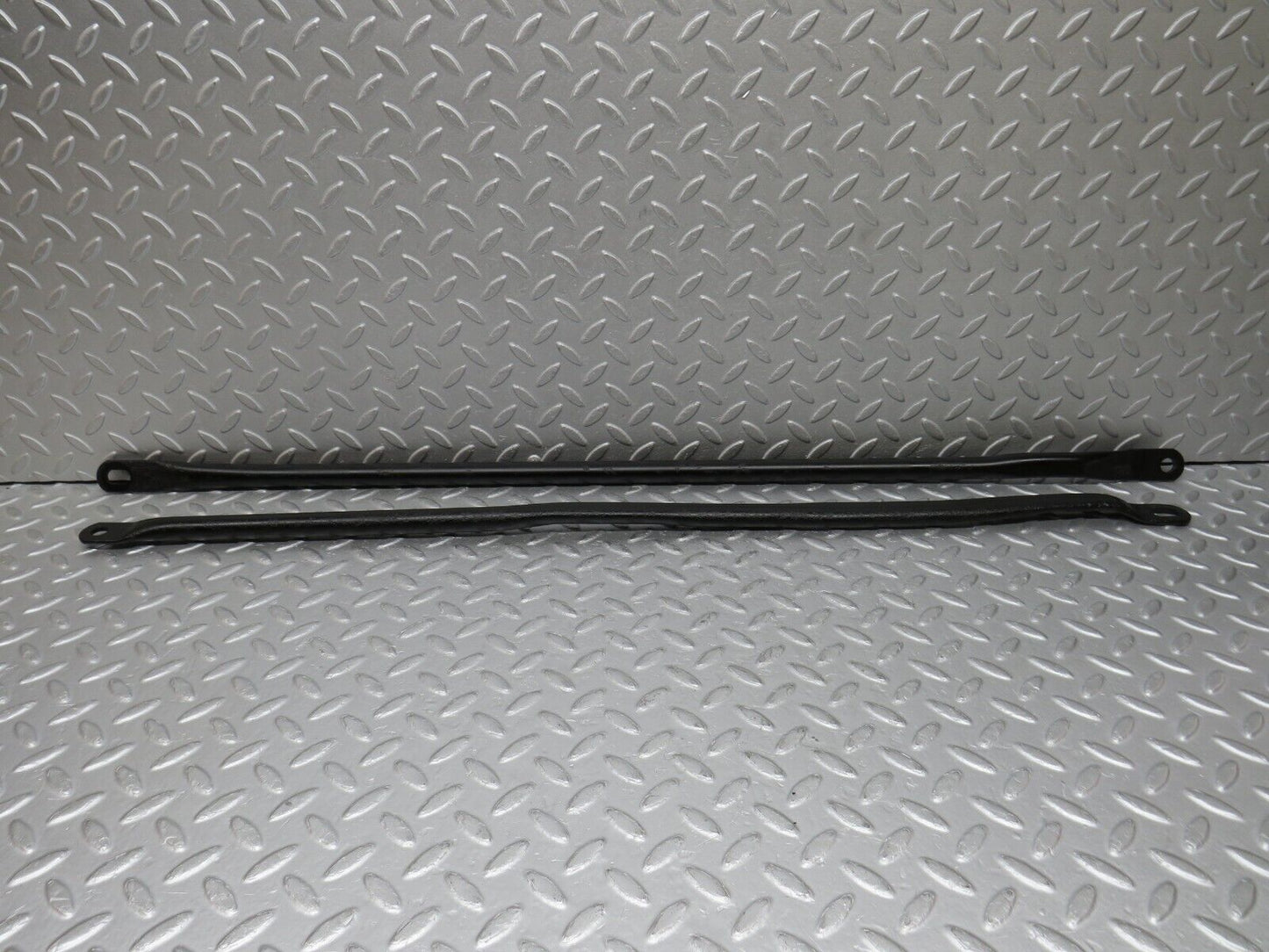 38583 Mercedes-Benz R129 280SL Coupe Rear Suspension Anti Roll Bar Support Bar 2x