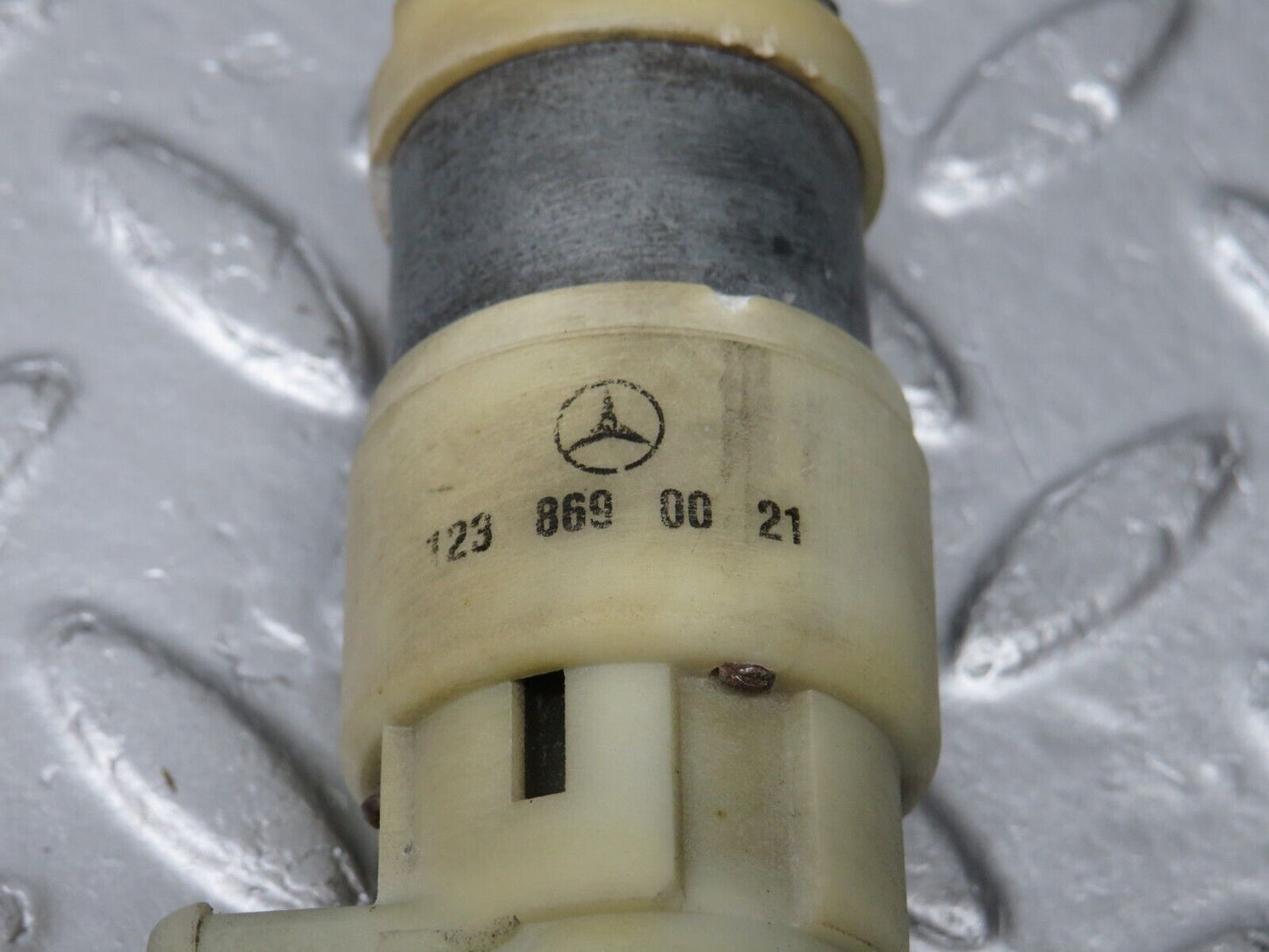 39117 Mercedes-Benz R107 500SL Coupe Windscreen Washer Pump 1238690021
