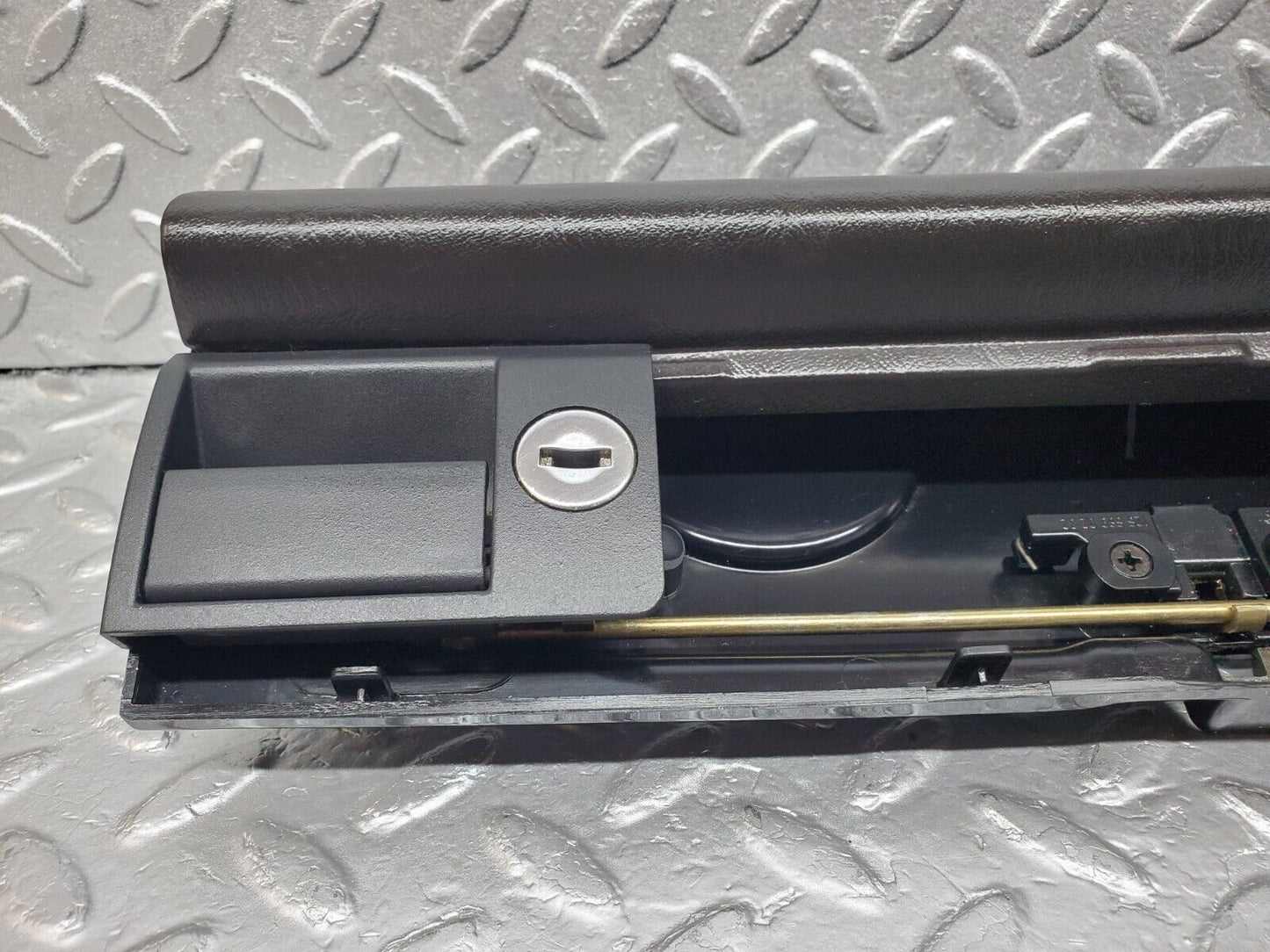 45984 Mercedes-Benz W126 420SE Glove Box Door No Key