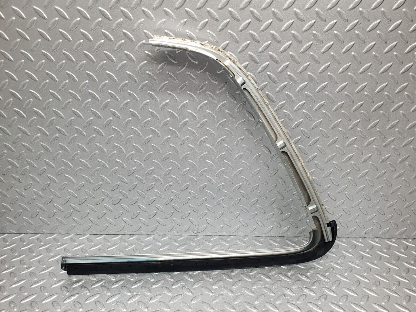 46505 Mercedes-Benz C123 280CE Coupe Rear Right Roof Chrome Moulding Trim