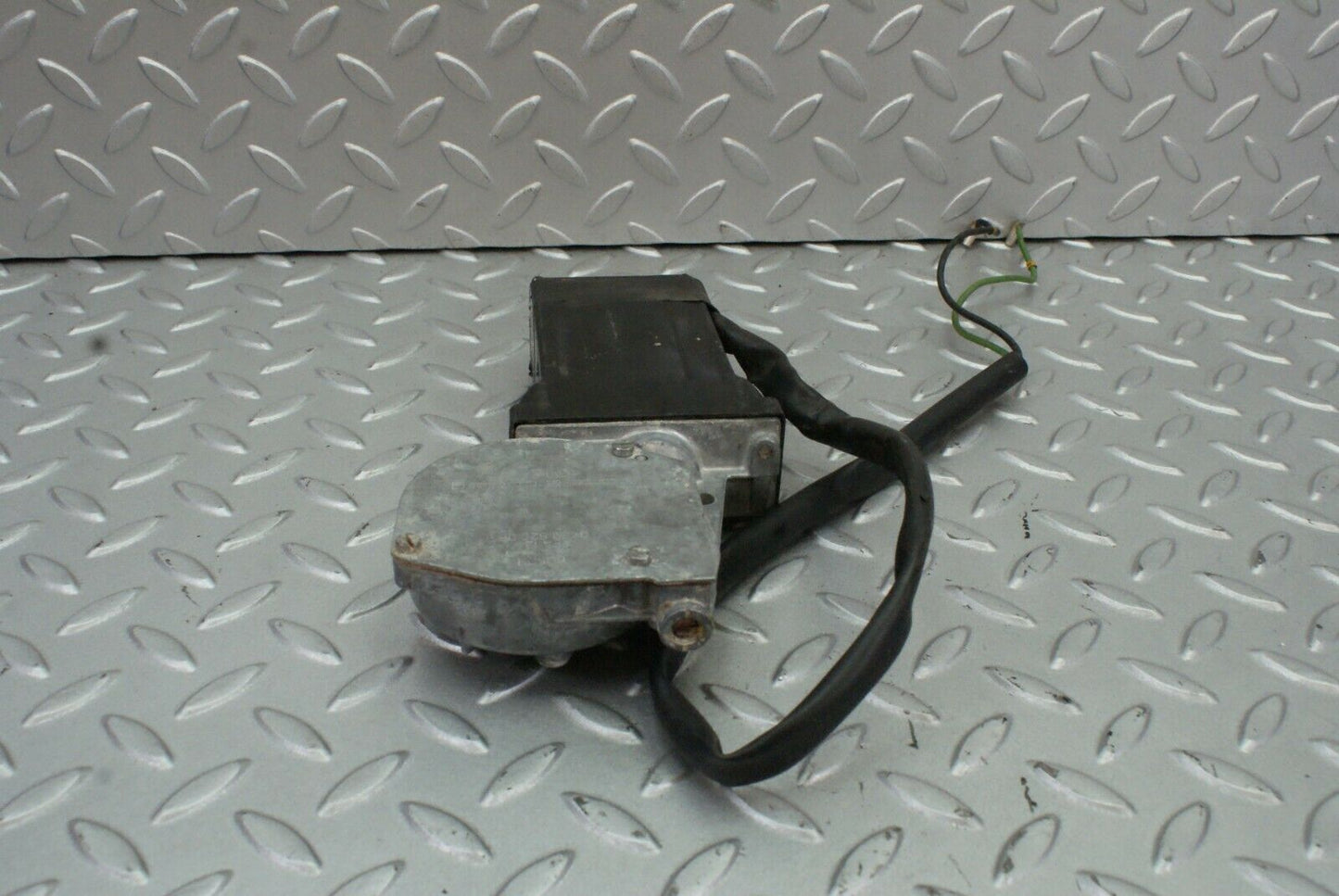 2580 Mercedes-Benz W116 350SE Rear Left Window Regulator Motor 0130820063