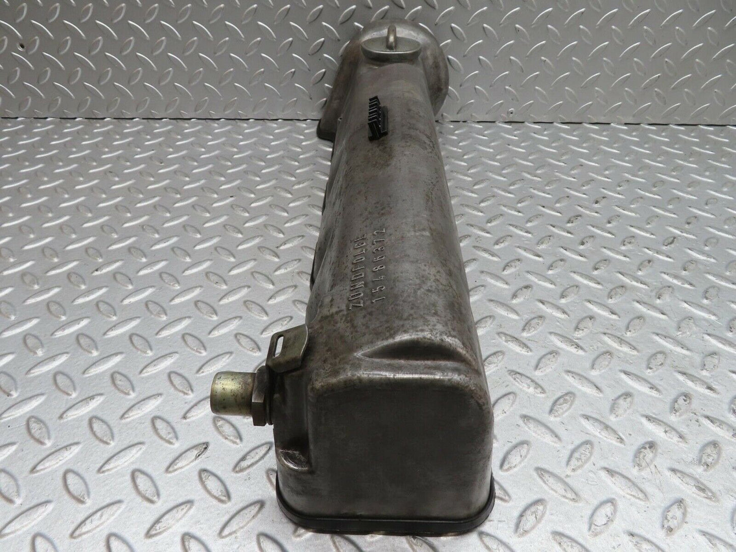 13827 Mercedes-Benz R107 450SL Cylinder Head Valve Cover Right Side 1160161905