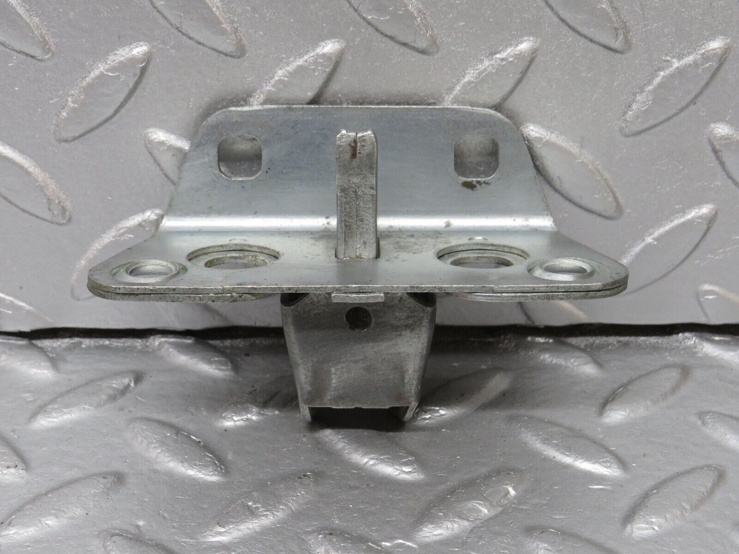 40290 Mercedes-Benz W110 230 Trunk Lock Latch