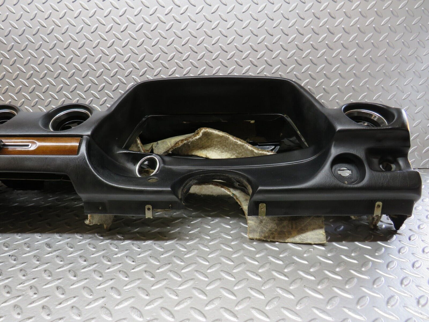 28388 Mercedes-Benz S123 240D Wagon Dashboard Black