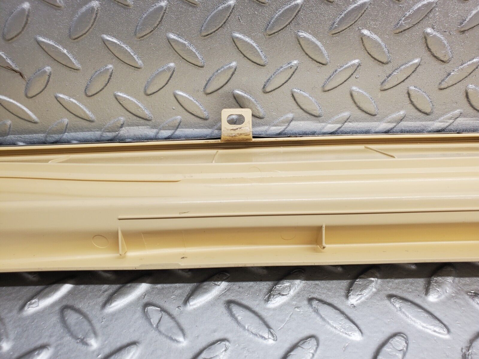 43712611