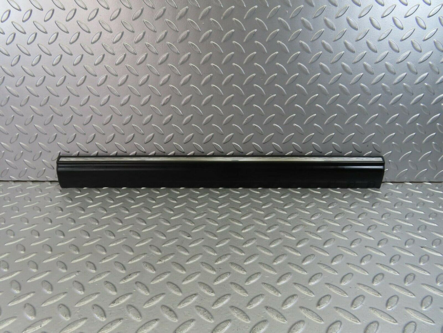 10279 Mercedes-Benz W123 Rear Left Door Lower Trim