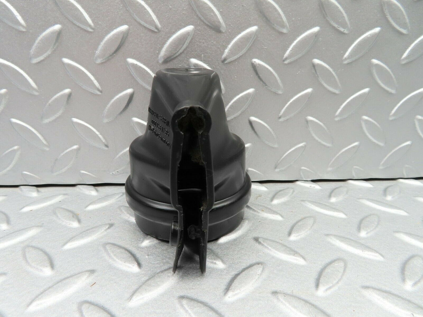 5735 Mercedes-Benz W123 200 Ignition Coil Protective Cap 0001581785