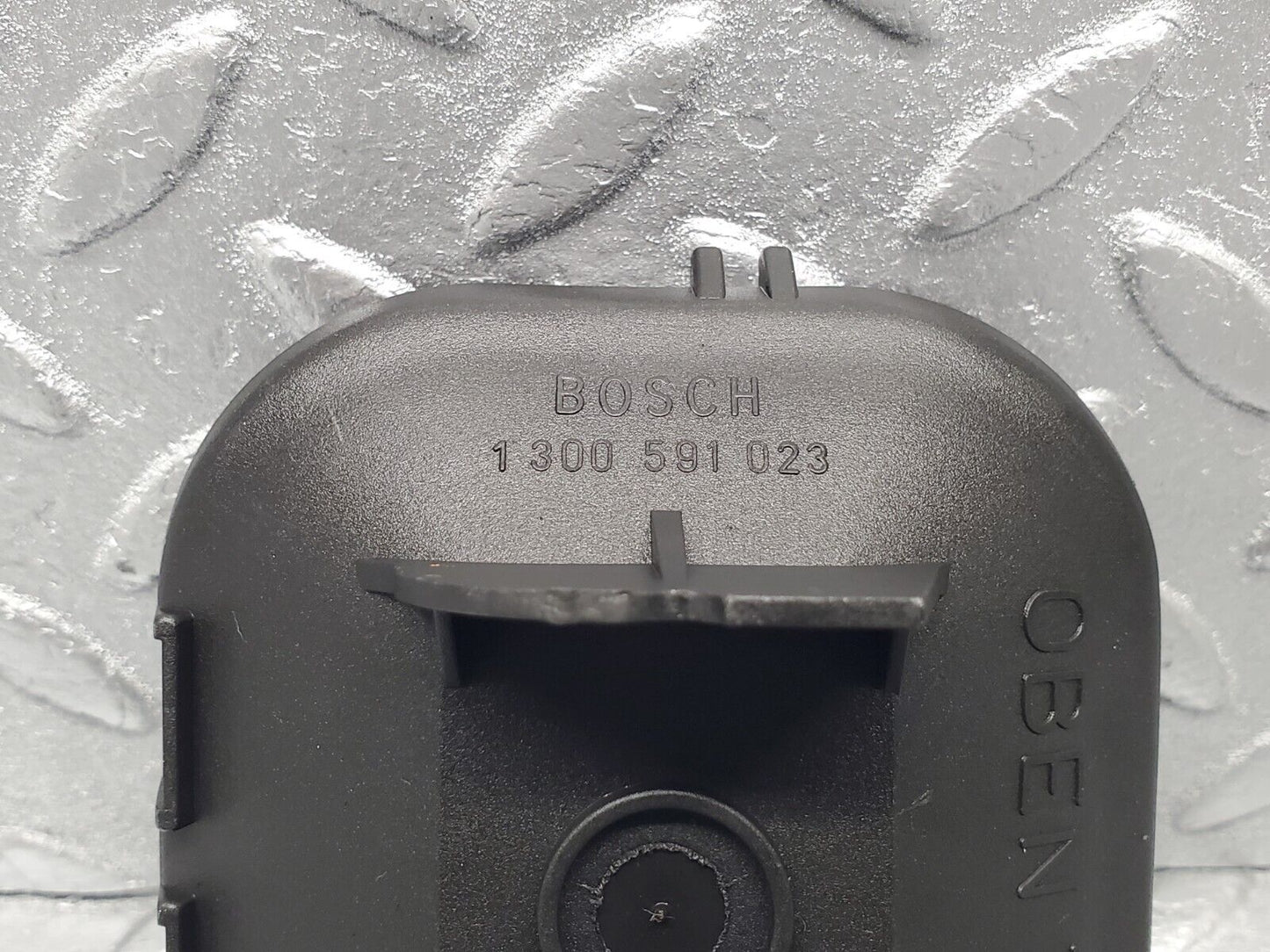 44047812