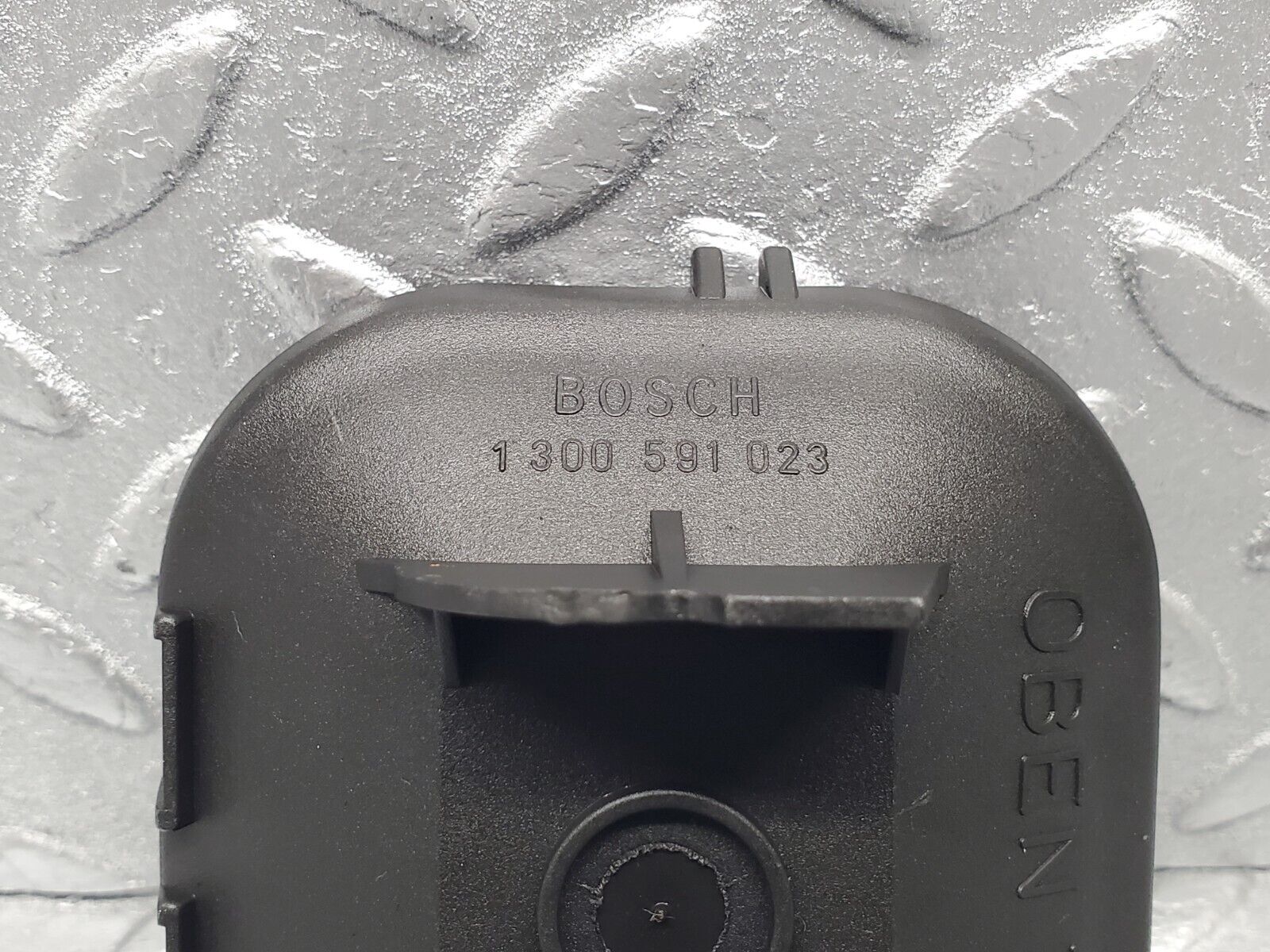 44047812