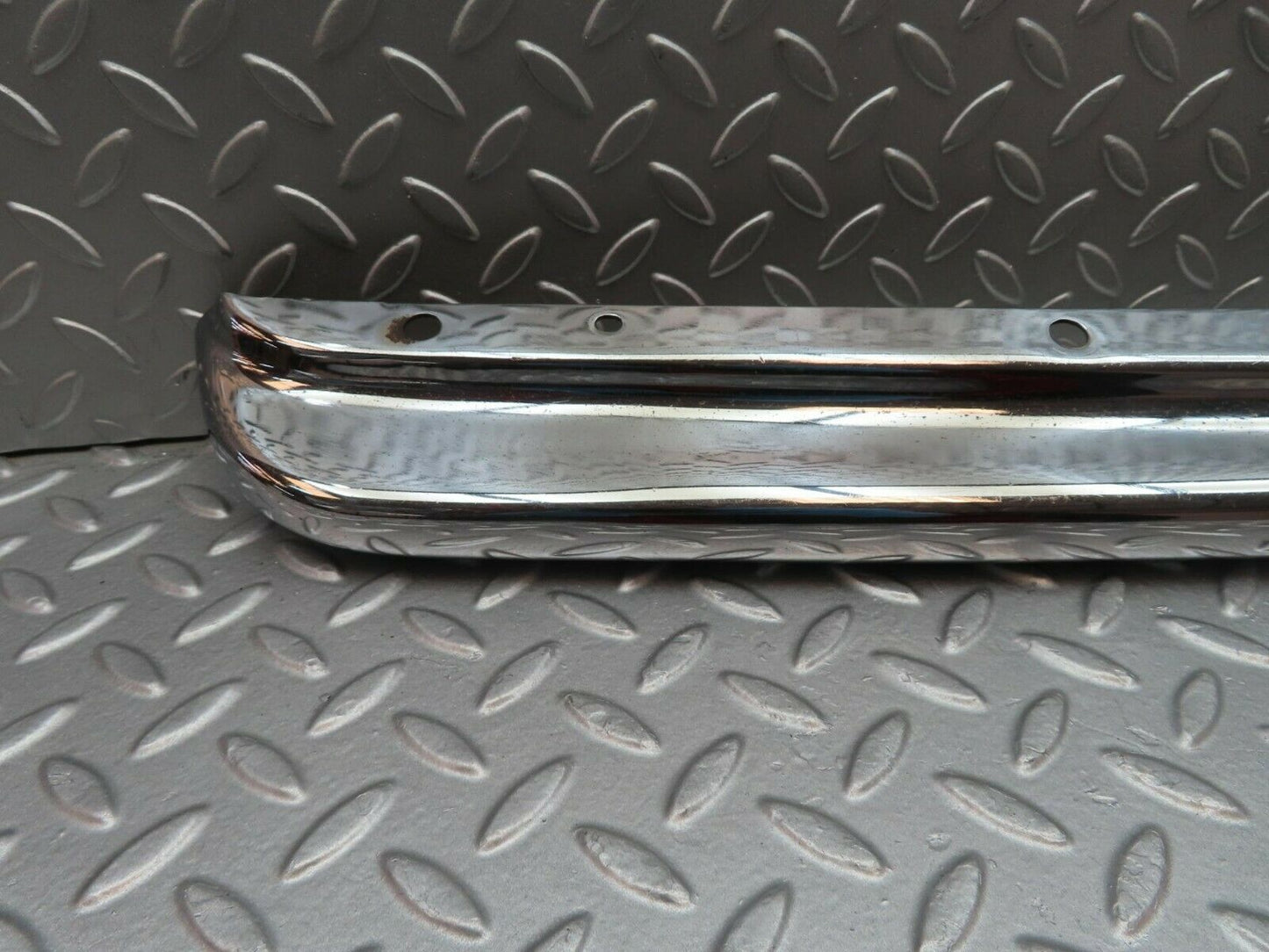 10623 Mercedes-Benz W108 Rear Left Upper Bumper Corner