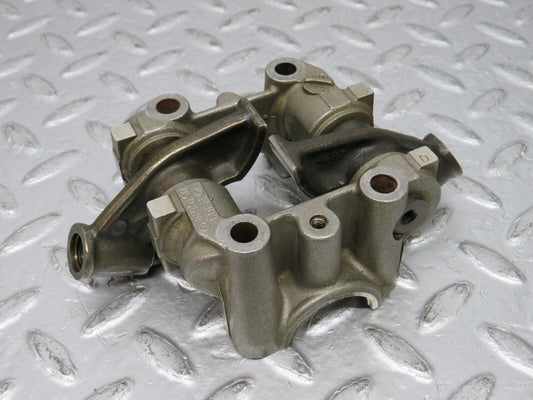 32622 Mercedes-Benz S124 300TE Rocker Arms Camshaft Bearing Block 1030510610