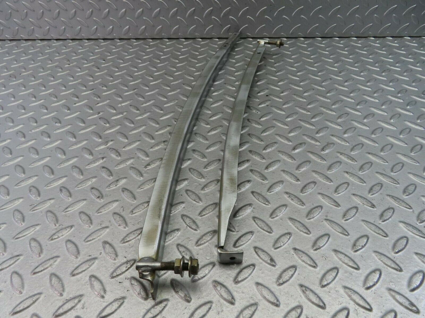 9727 Mercedes-Benz C123 280CE Coupe Front Right Door Window Channel Pair