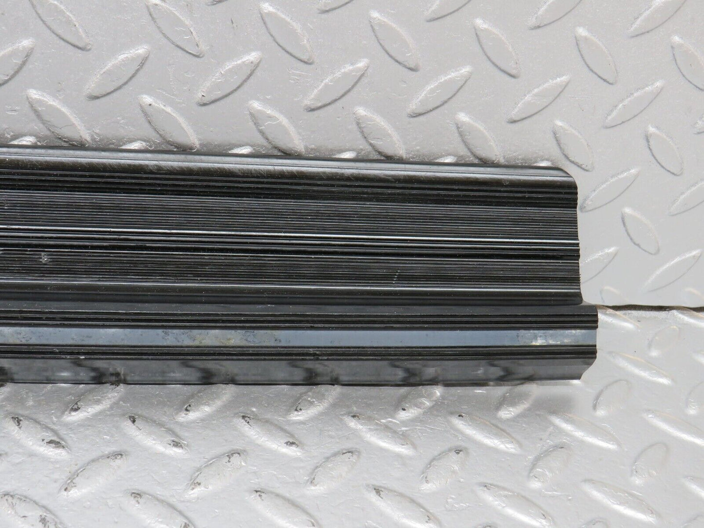 40633 Mercedes-Benz W123 300D Rear Right Door Sill Trim Black
