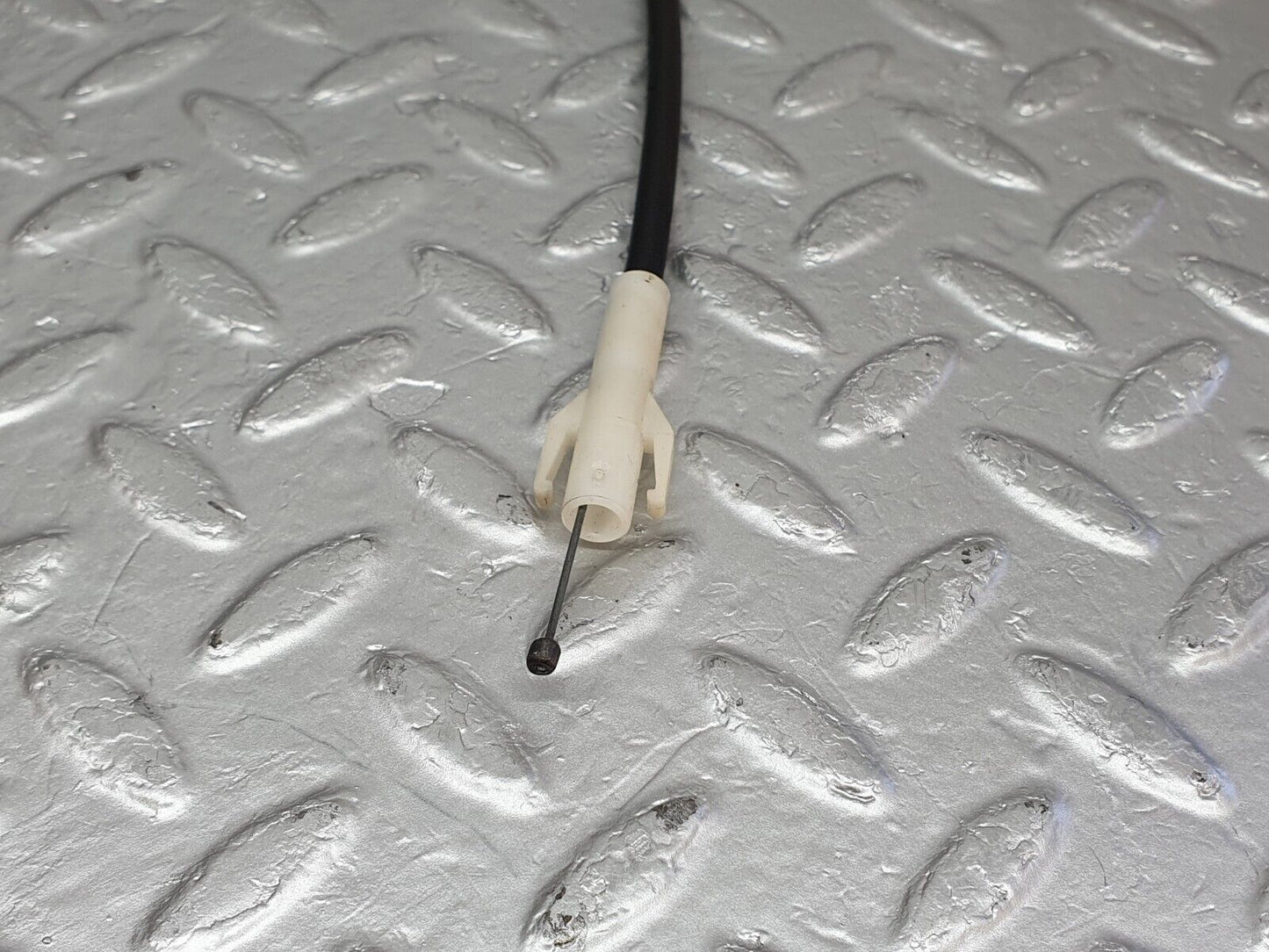 43763 Mercedes-Benz C126 380SEC Coupe Heater Control Cable 1268301331