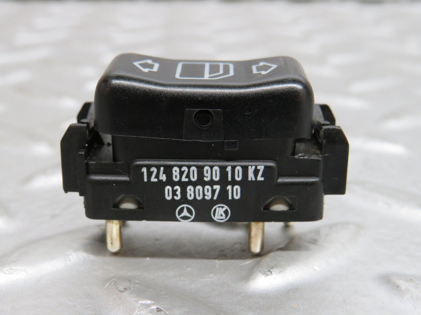 29188 Mercedes-Benz C124 320CE Coupe Right Electric Window Switch 1248209010