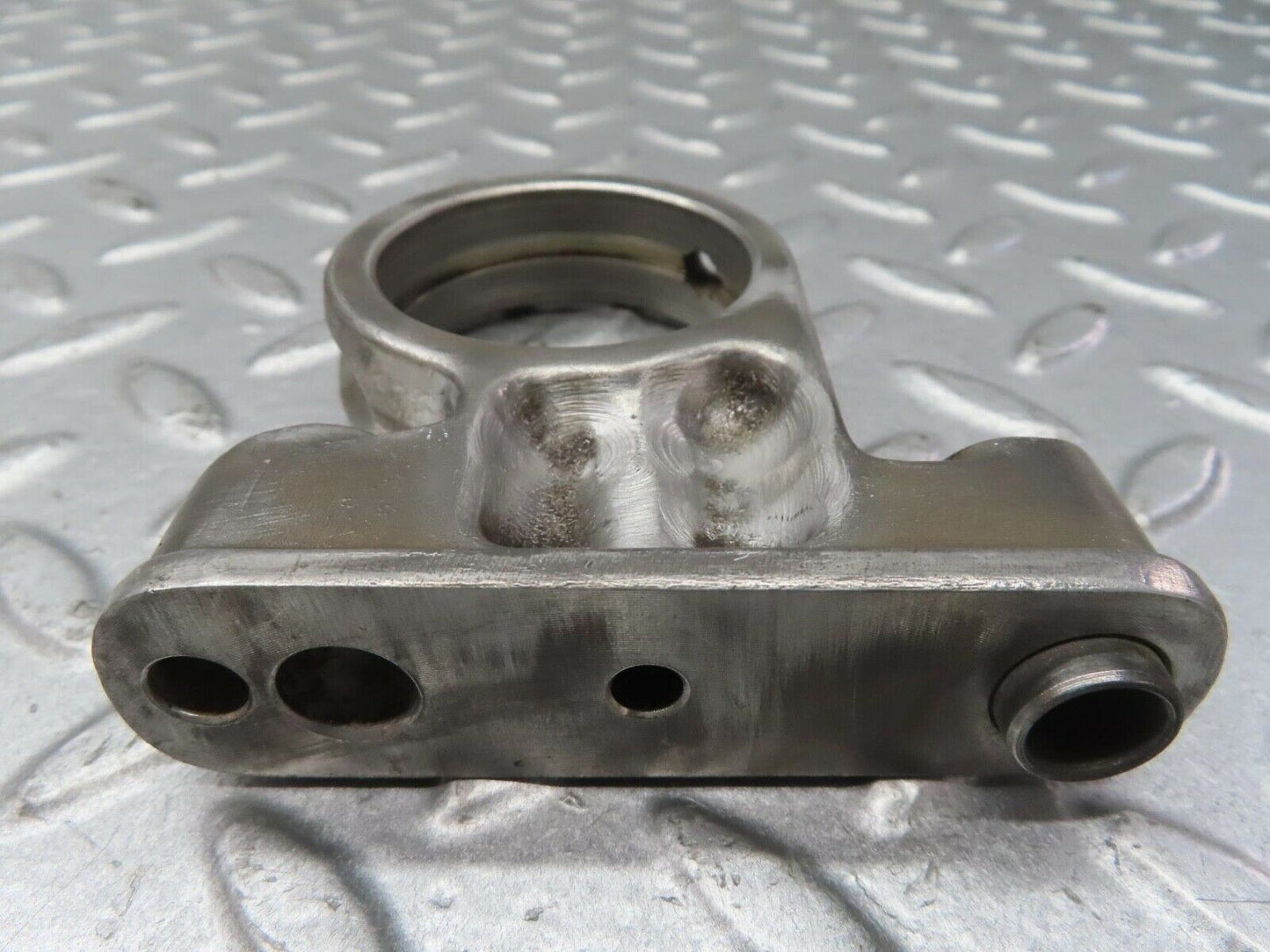 13358 Mercedes-Benz C107 350SLC Coupe Camshaft Tower Bearing