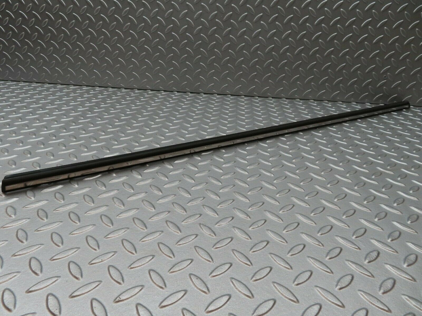 3692 Mercedes-Benz S123 200T Wagon Centre Door Chrome Trim Rear Left
