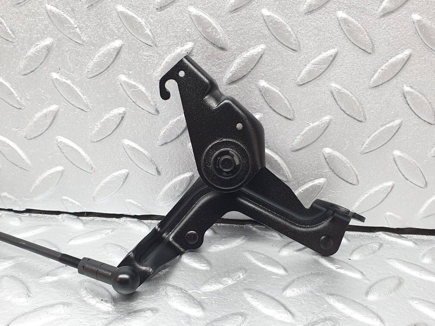 40832 Mercedes-Benz W123 300D Throttle Linkage