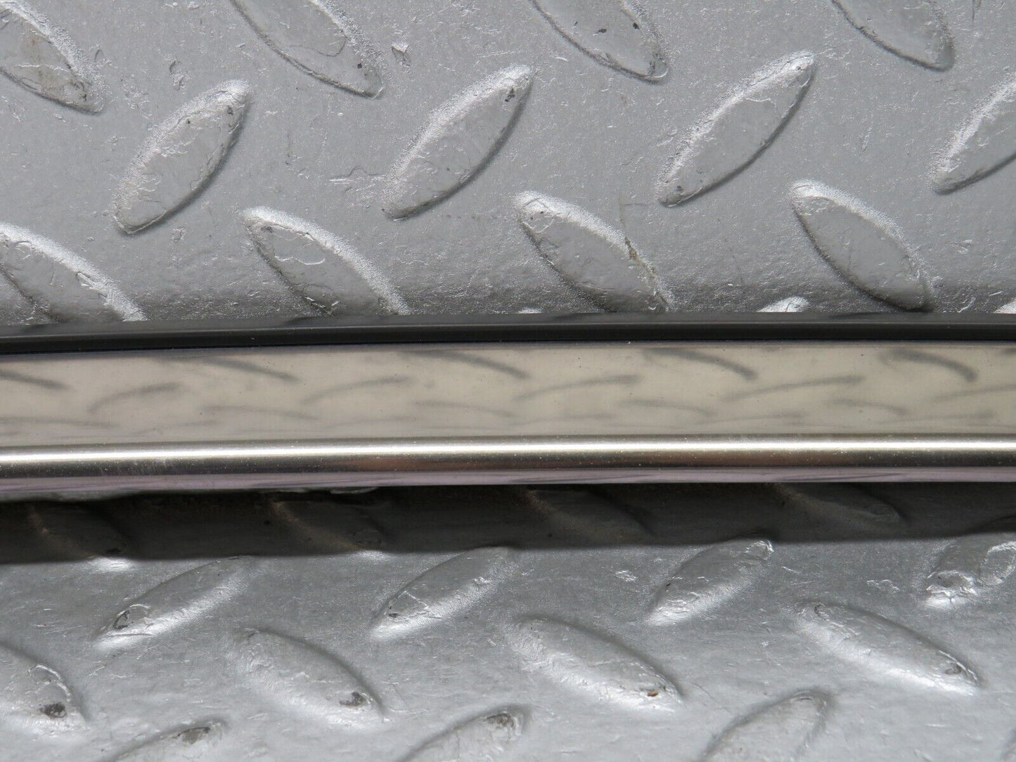37896 Mercedes-Benz A124 320E Cabriolet A Pillar Exterior Moulding Trim Right