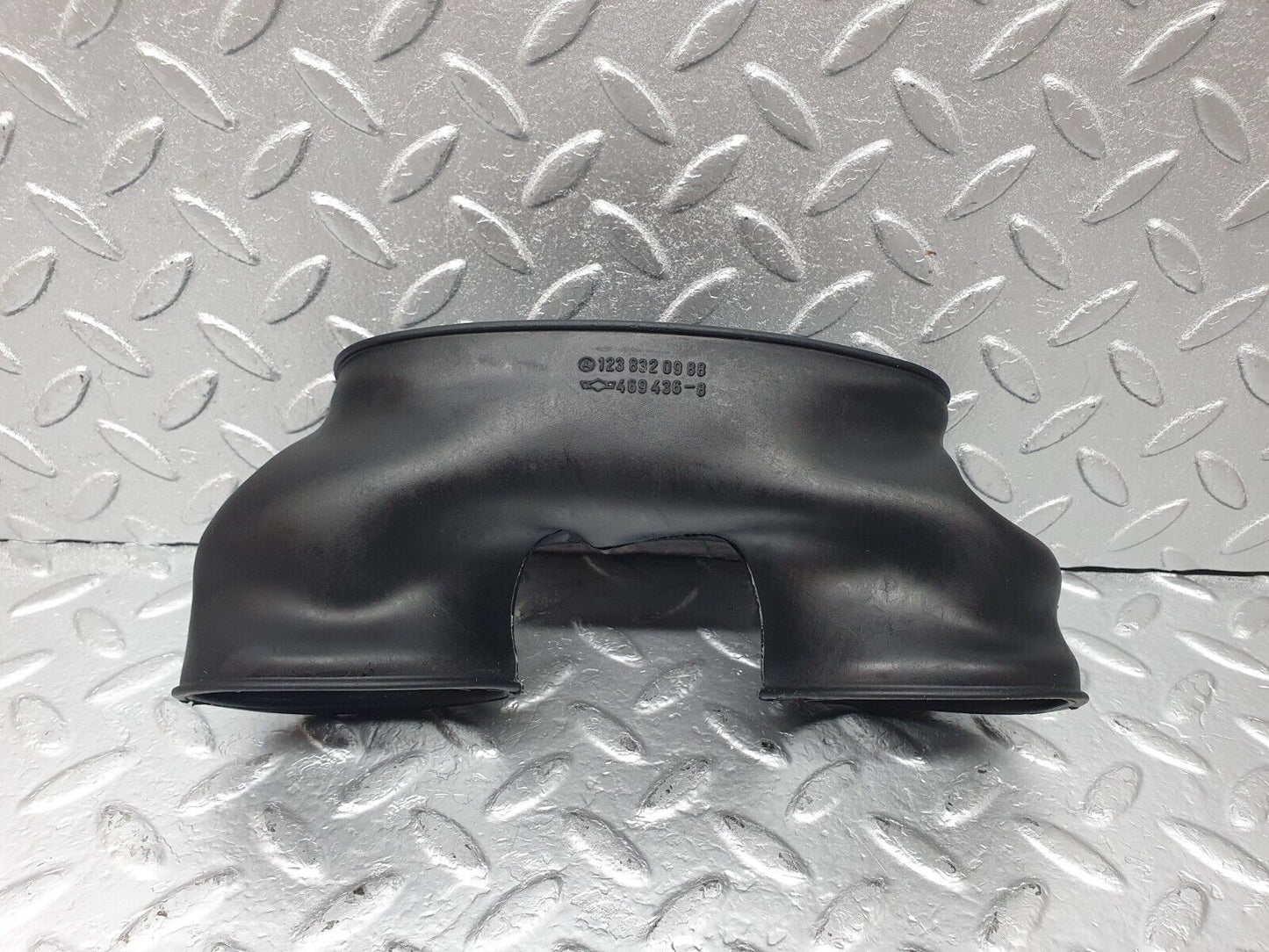 43913 Mercedes-Benz C123 230CE Coupe Air Duct Rubber Hose 1238320988