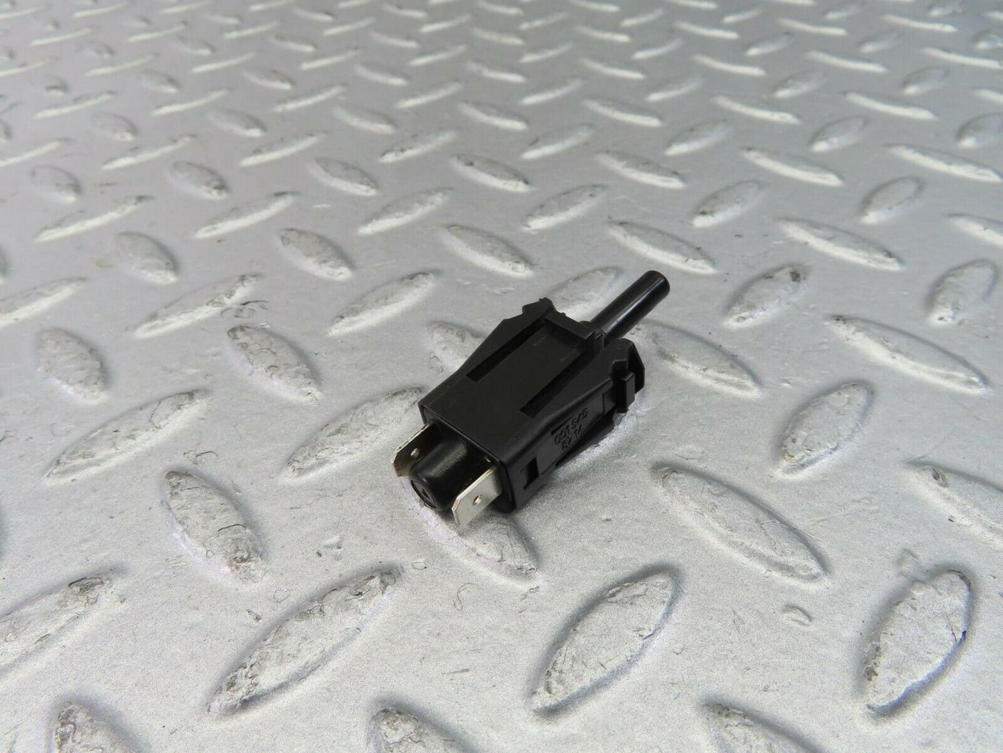 10403 Mercedes-Benz W201 190E Door Contact Switch 0015458714