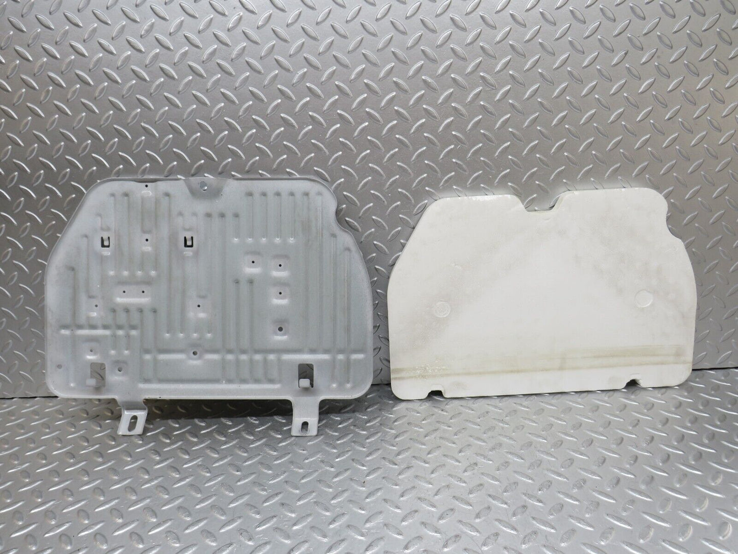 34843 Mercedes-Benz W210 320E Front Left  Floor Cover