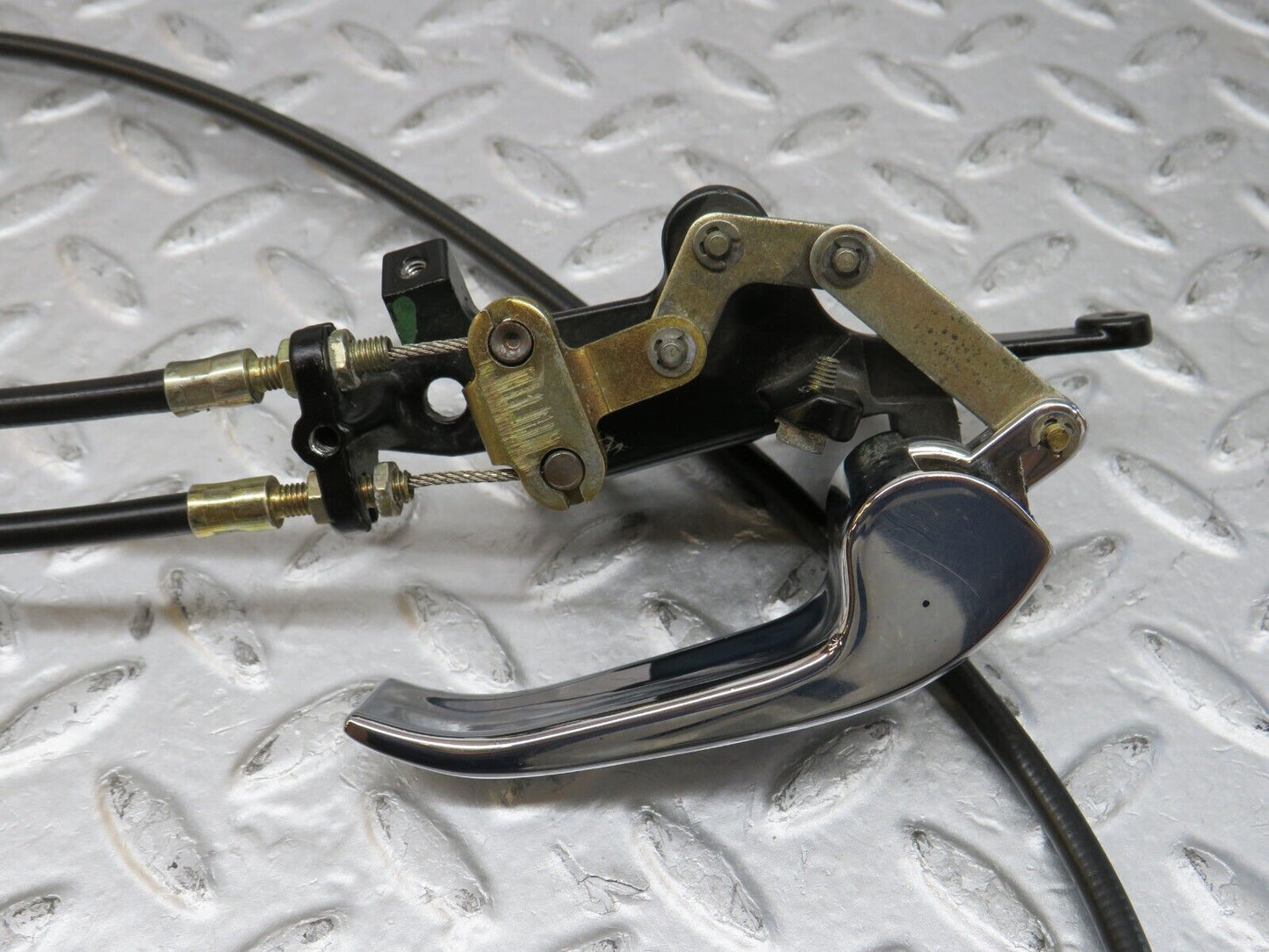 36841 Mercedes-Benz R129 300SL-24 Front Left Seat Release Handle Cable