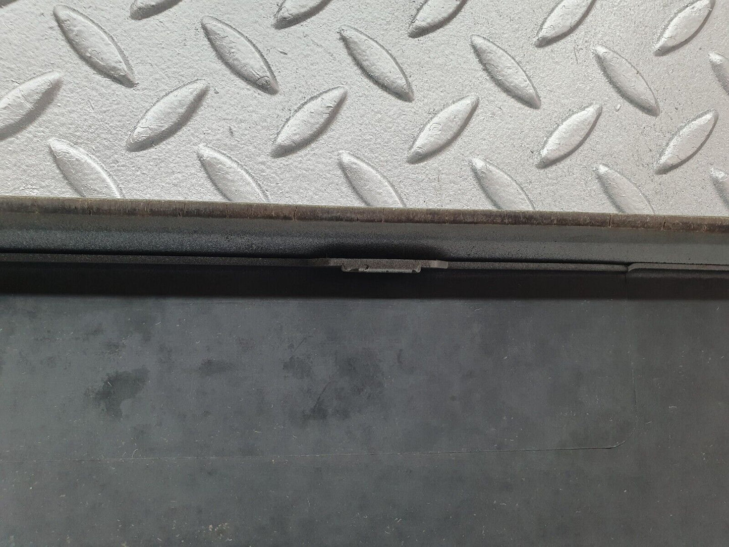 42875 Mercedes-Benz W201 190 Front Right Door Moulding Trim 2016905640