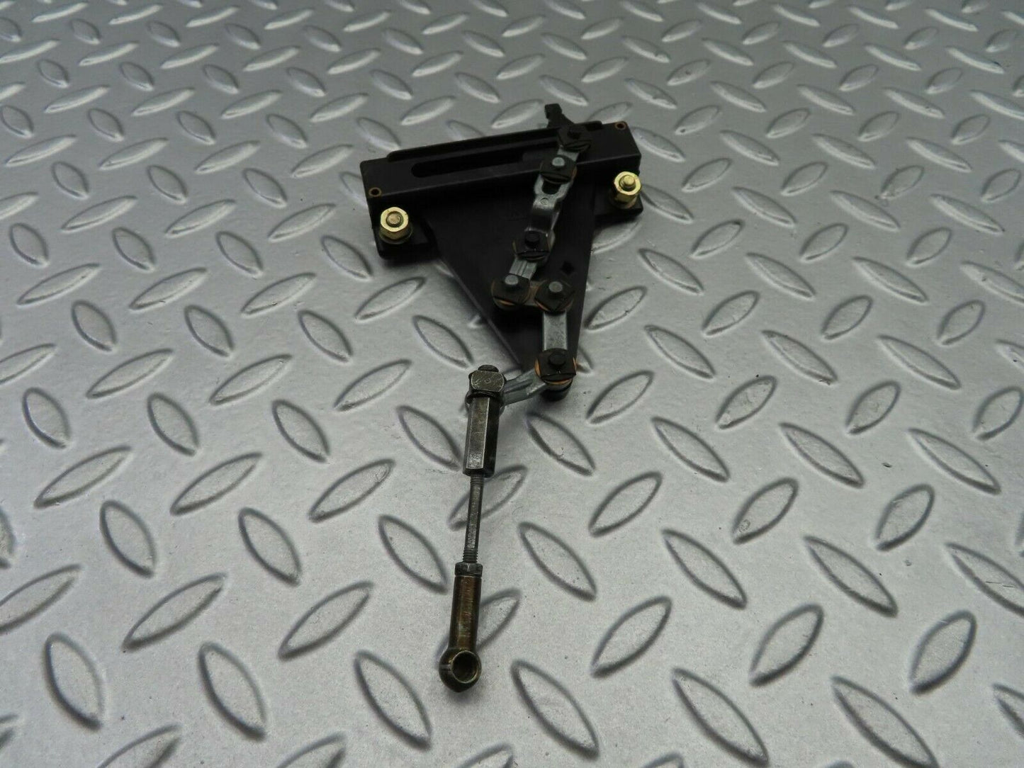 6949 Mercedes-Benz C107 350SLC Coupe Heater Control Lever Mechanism