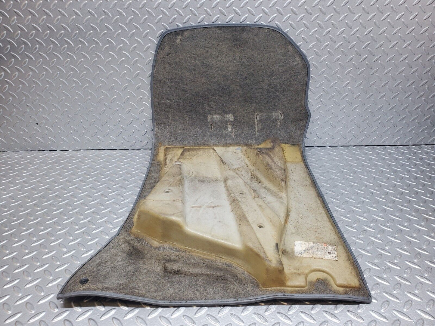 44778 Mercedes-Benz W124 220E Front Left Floor Mat 1246805140