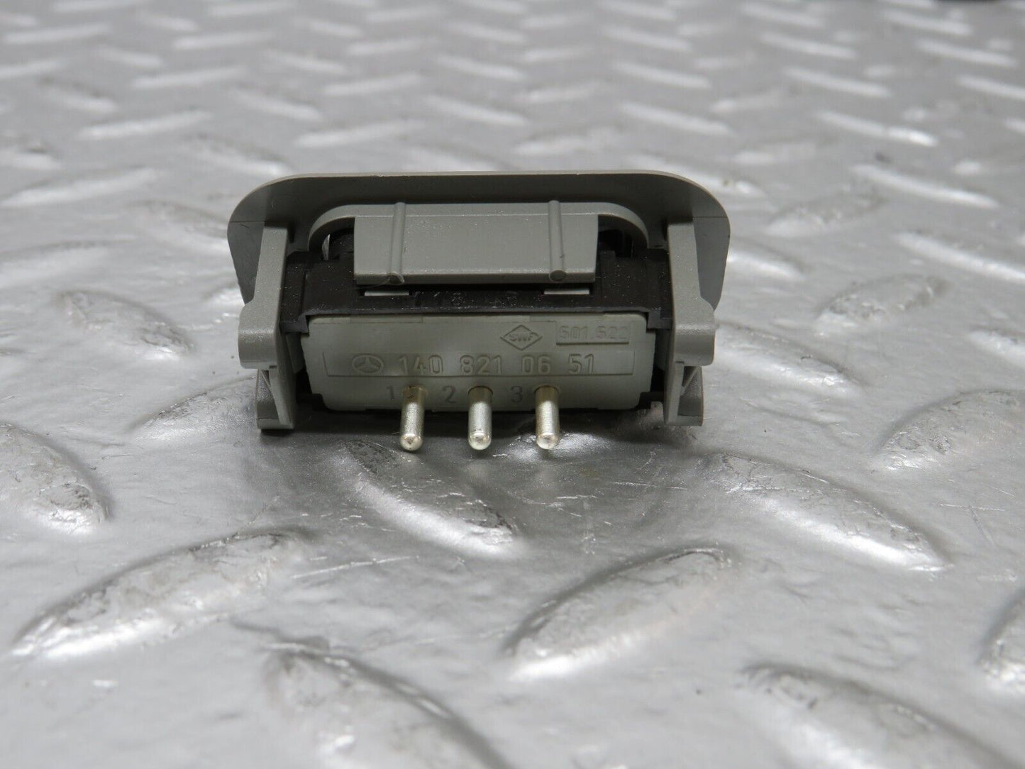 24932 Mercedes-Benz W140 S320 Dome Light Switch 1408210651