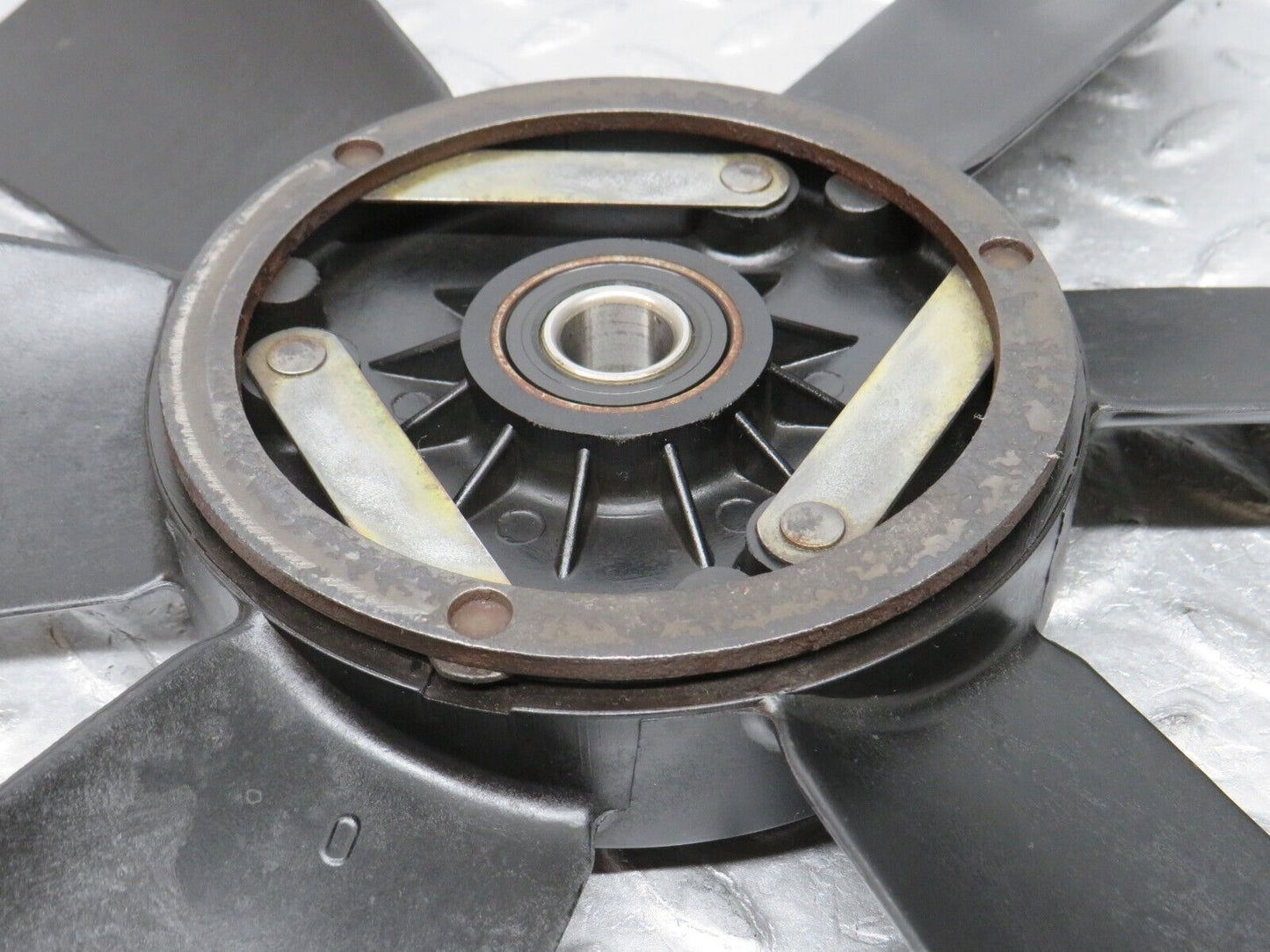 36651 Mercedes-Benz W201 190E 2.0L Engine Cooling Fan 1022050506