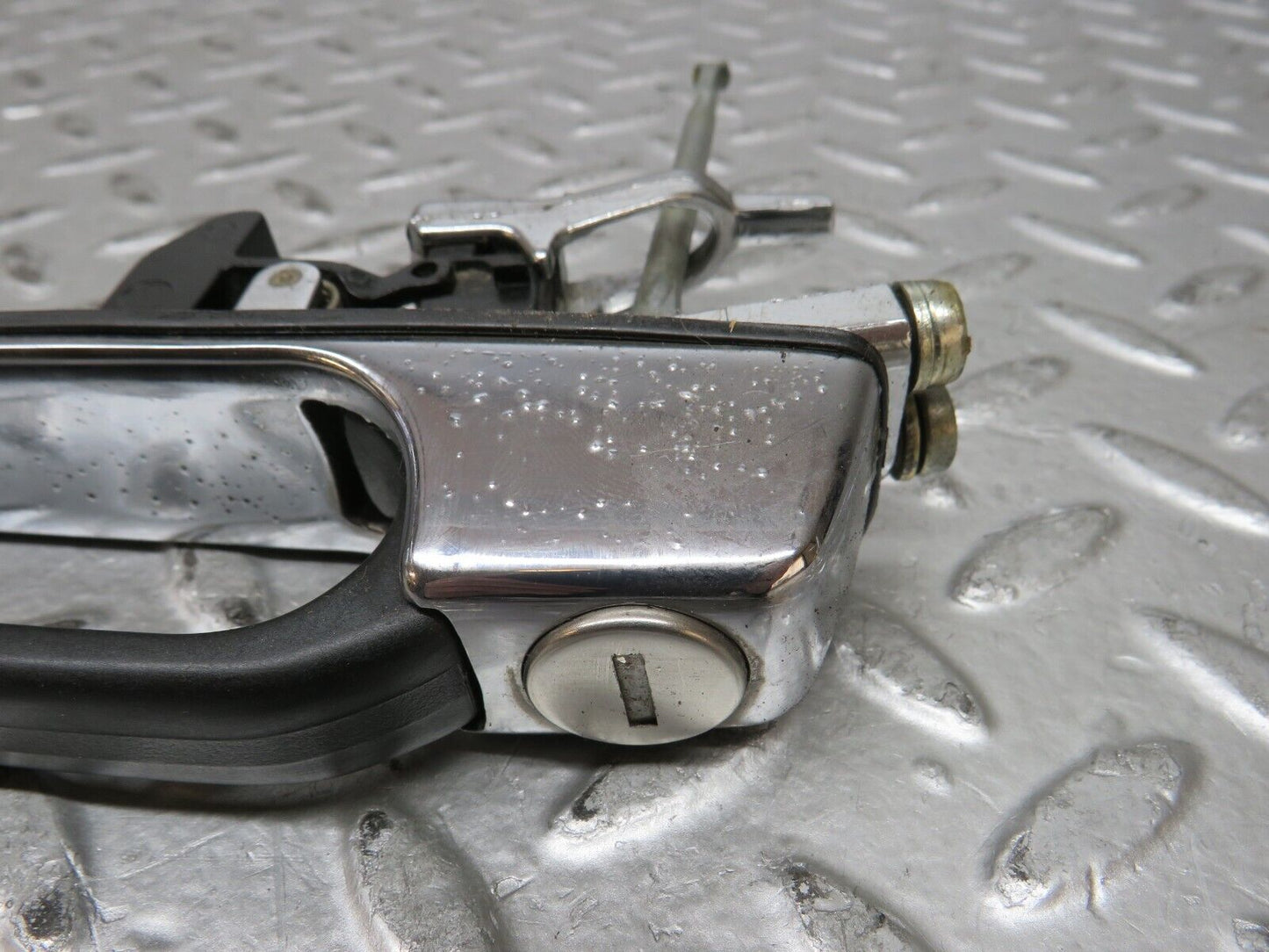 28894 Mercedes-Benz W123 230E Front Left Exterior Door Handle