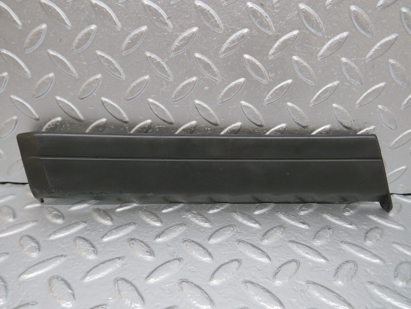 33995 Mercedes-Benz W124 260E Front Left Fender Wing Lower Moulding Trim