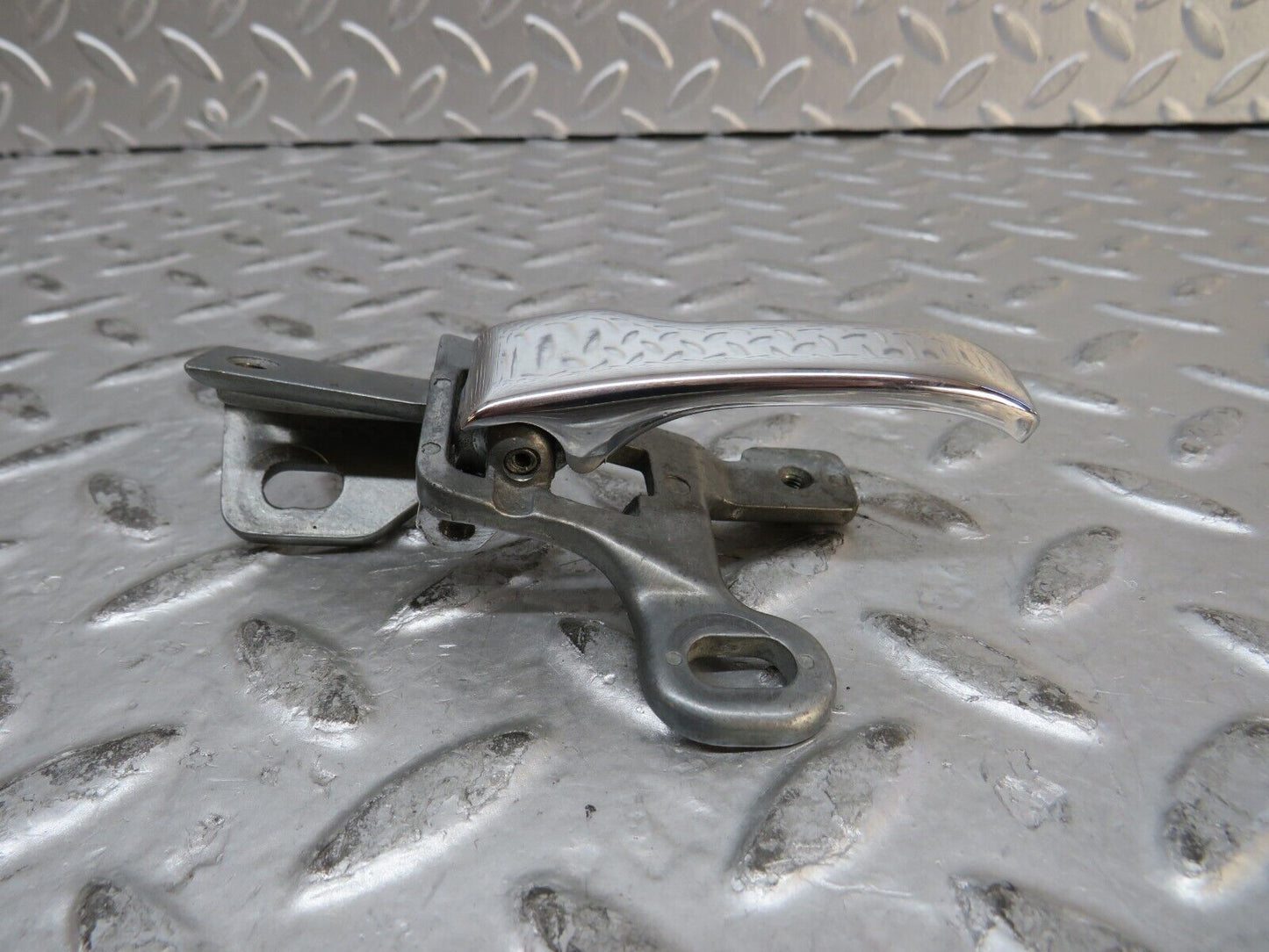 28807 Mercedes-Benz W123 230E Left Door Opener Door Handle 1237600161