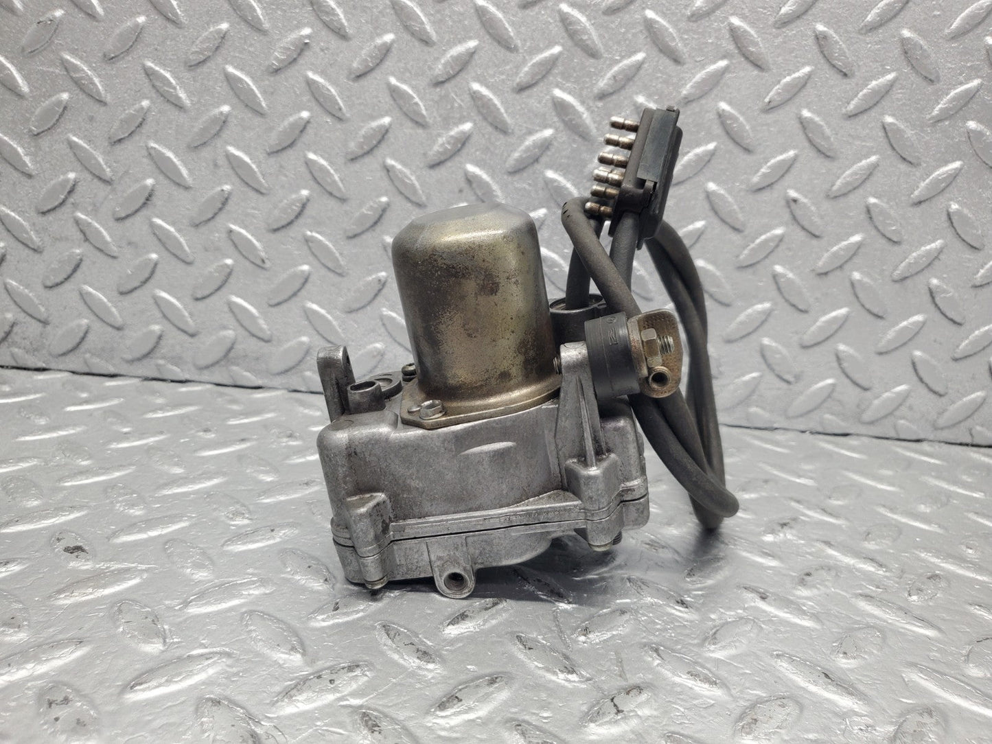 W126 Coupe cruise control actuator used OEM