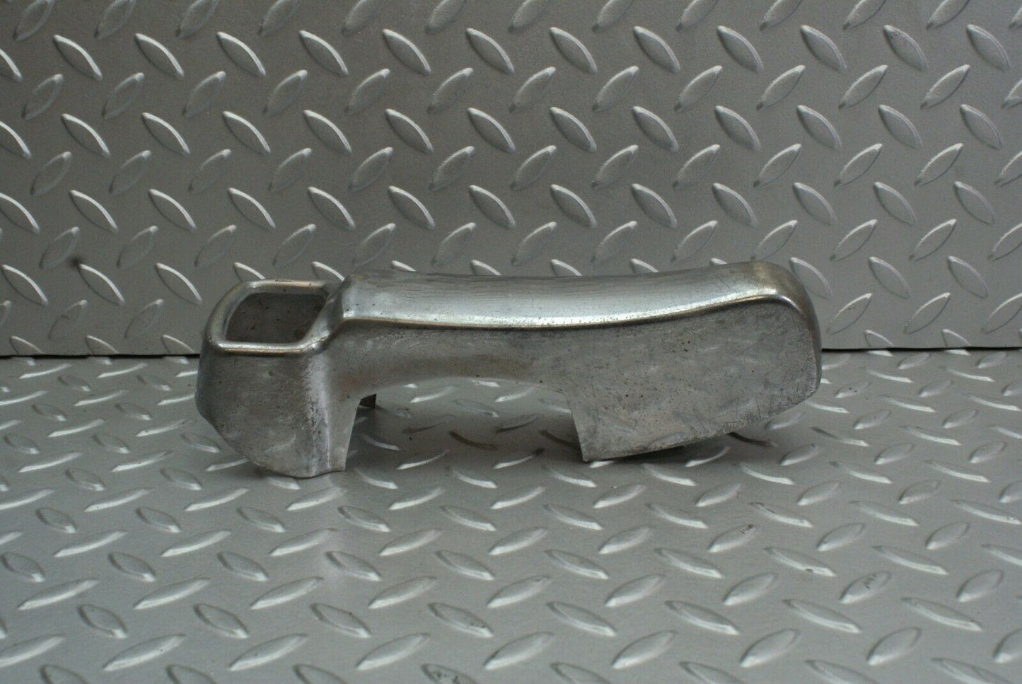 2721 Mercedes-Benz W105 219 PONTON Rear Bumper Part